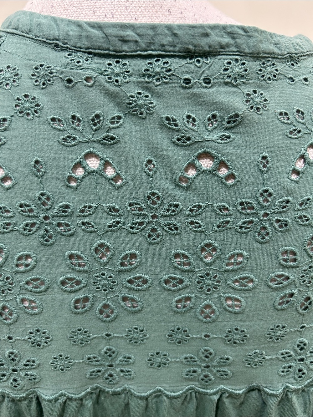 Fat Face Sage Green Eyelet Yoke blouse Top tiny buttons stretchy size large - Picture 8 of 9